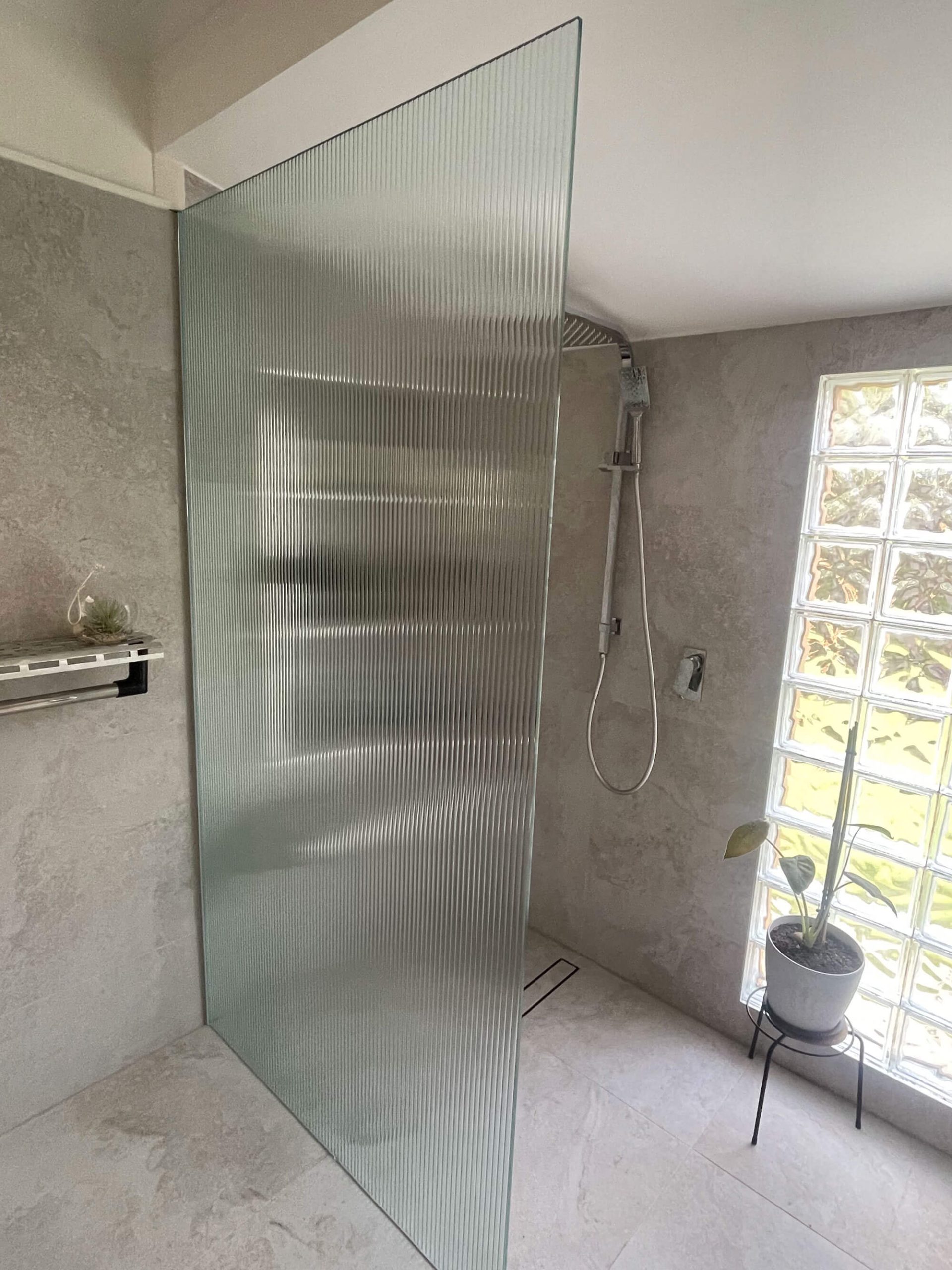 Freestanding Shower Screen with Reeded Glass